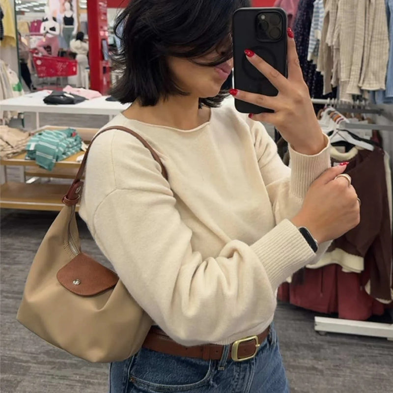 Sarah, 25